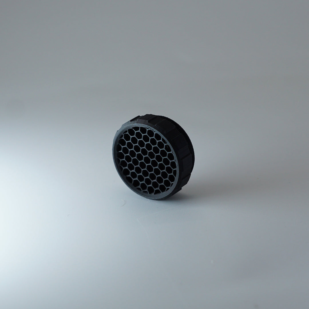 Low-profile ARD compatible with OEM and aftermarket dust caps